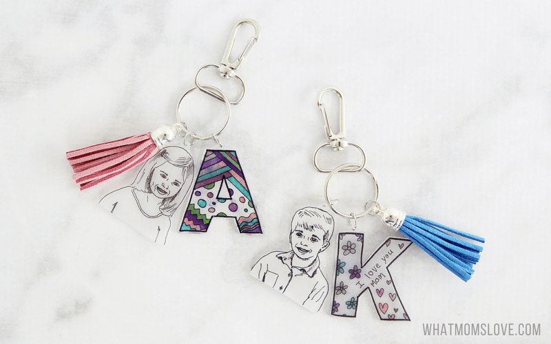 DIY Gift for mother's day | Shrinky Dinks personalized keychain for mom, grandma, nana.