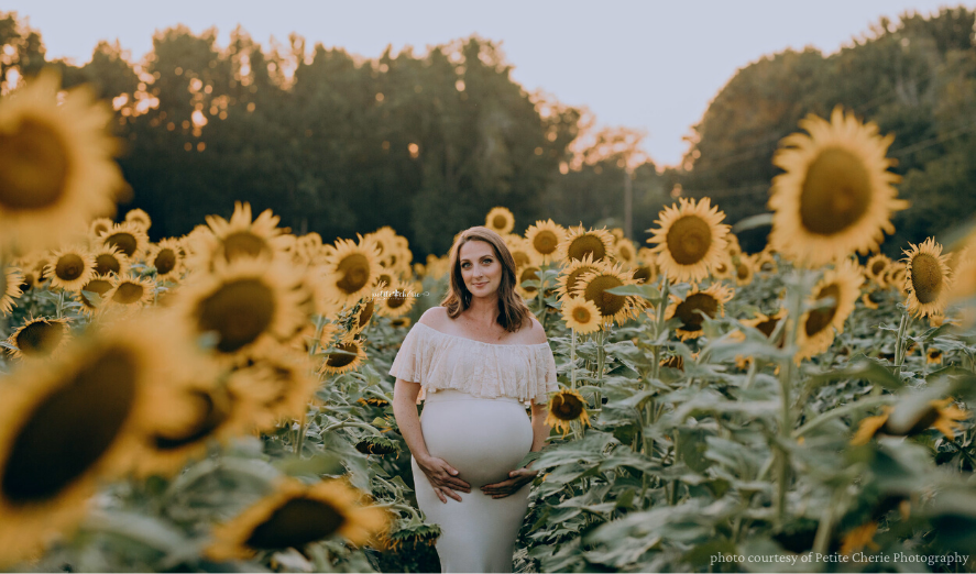 300+ Creative Maternity Photoshoot Ideas to Capture the Beauty (& Fun!) of Pregnancy
