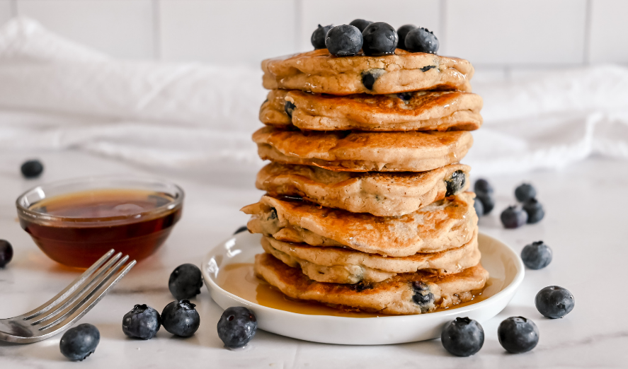 Healthy Blueberry Oatmeal Pancakes - baby led weaning recipe to start solids