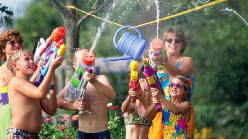 The BEST Fun Outdoor Party Games for Kids (& Adults!)